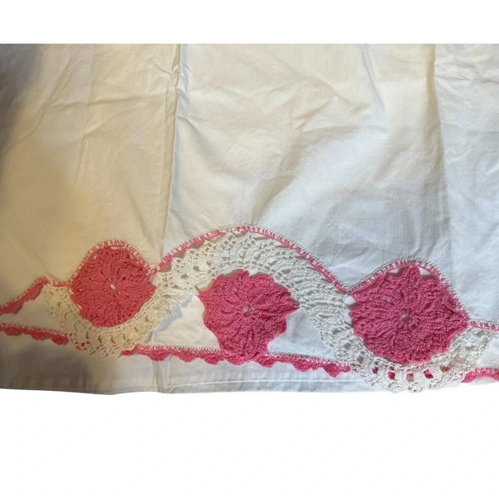 Vintage Pillowcase White Pink‎ White Hand Crocheted Lacy Floral